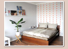 Das große Doppelbett im 2Raum Apartment in Berlin Kreuzberg