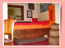 Das grosse Doppelbett in dem Schlafzimmer - Ferienwohnung in Berlin Schöneberg