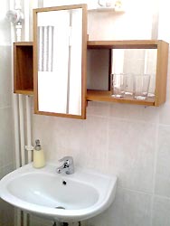 The bathroom - holiday apartment in Berlin Schöneberg