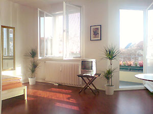 Room view in the bright apartment in Berlin Schöneberg Friedenau