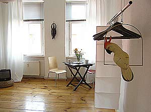 Le salon et la chambre de l'appartement à Berlin Prenzlauer Berg