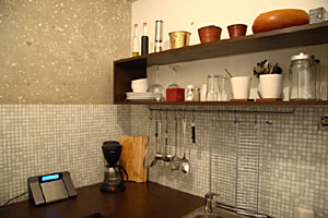 completely equipped kitchen