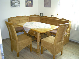 Sitzecke in der Küche München Apartment