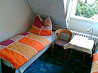 Lille dobbeltværelse med delebad/WC - Pensionat