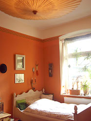 Schlafzimmer mit Doppelbett