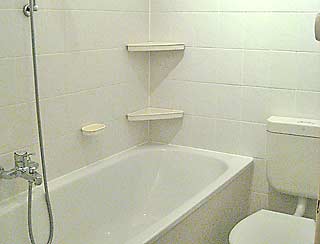 das mit Badewanne in der Ferienwohnung