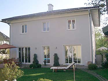 Apartment in Souterrain dieses Hauses. 