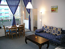 Eettafel in het appartement aan de Potsdamer Platz