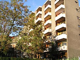 In dit huis is er het appartement op de 2e Vloer