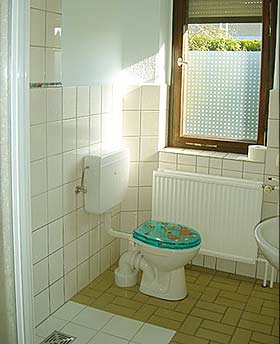 Salle de bain en location de vacances Spandau