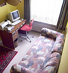Einzelzimmer mit Bettcouch