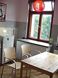 de keuken in het appartement in Berlijn Friedrichshain