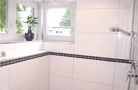 private bathroom with shower in Frankfurt Praunheim