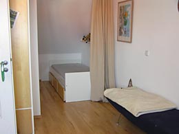 Gro&szlig;es Zimmer mit eigenem Bad